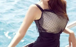 王李丹妮大胆写真视频,性感魅力全展现