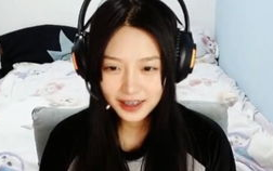 上英语课的小姐姐图片,邂逅英语课堂的优雅小姐姐风采
