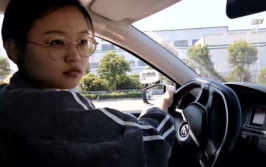 小姐姐练车好吗,展现新时代女性独立风采