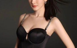 杨幂早期内衣写真,青春活力，性感魅力初露锋芒